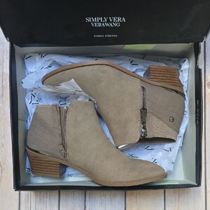 Simply Vera Vera Wang Women's Beige Ankle Booties